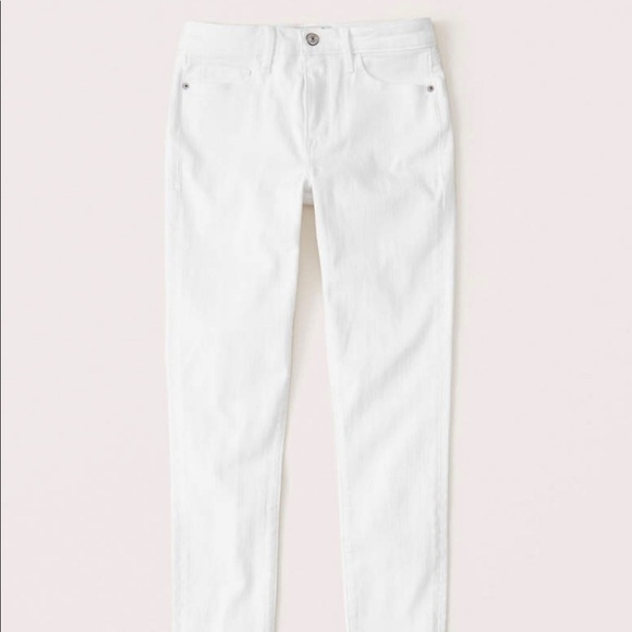 ABERCROMBIE & FITCH•JEANS - Picture 1 of 7